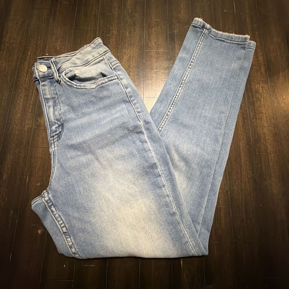 Flying Monkey Straight leg Ankle Fray Classic Light Blue Cropped Jeans, 25